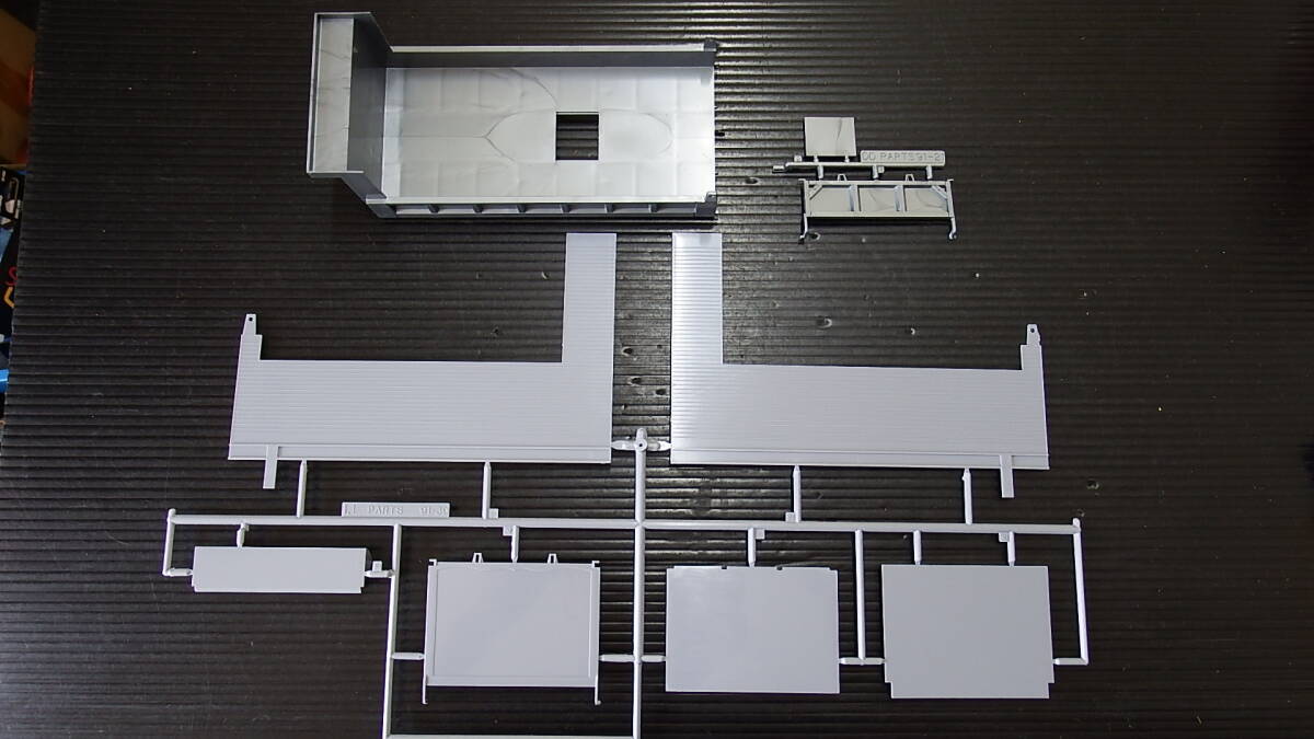 アオシマ 1/32 深箱 ダンプ パーツ拍卖