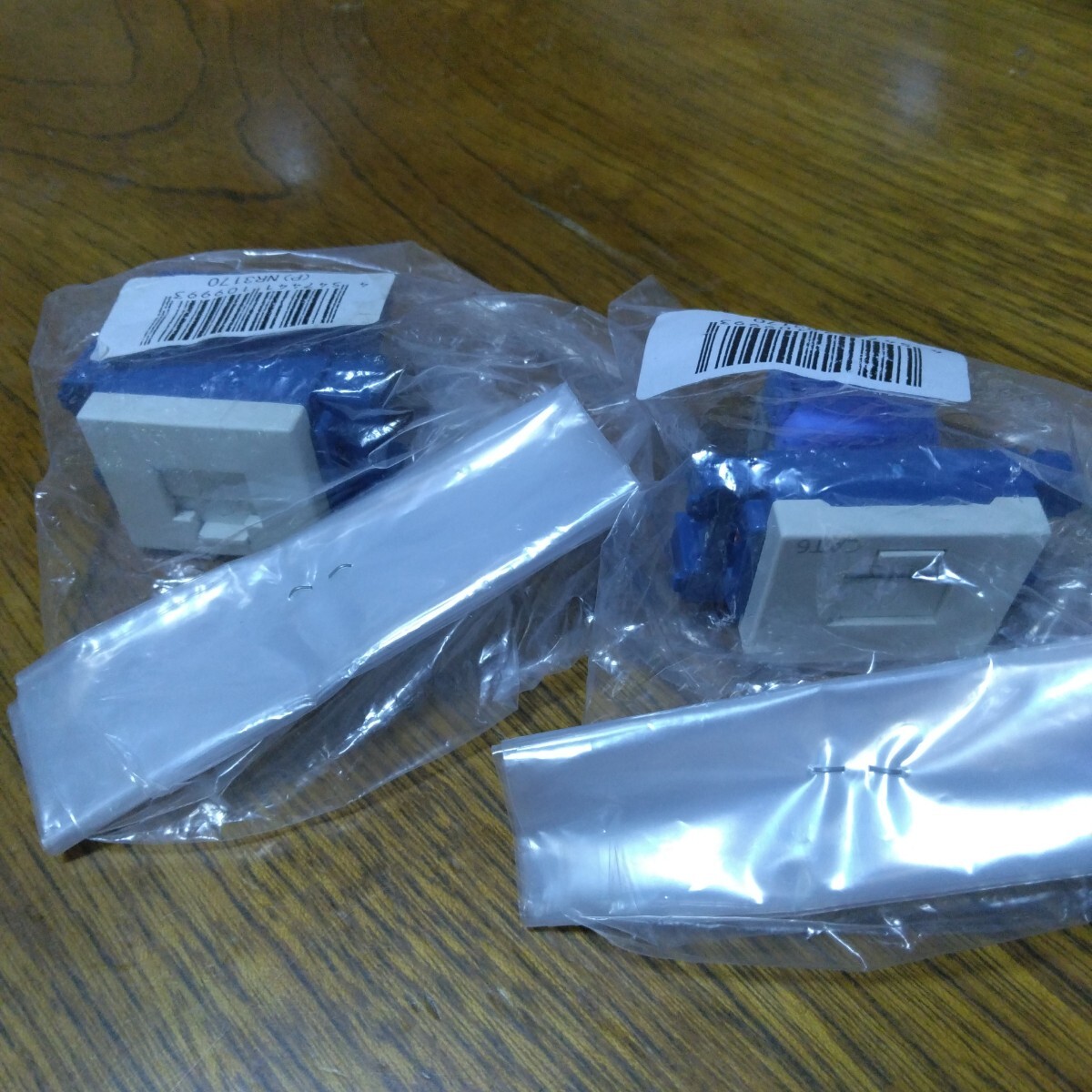 情報モジュラジャック(CAT6) NR3170 ミルキーホワイト拍卖