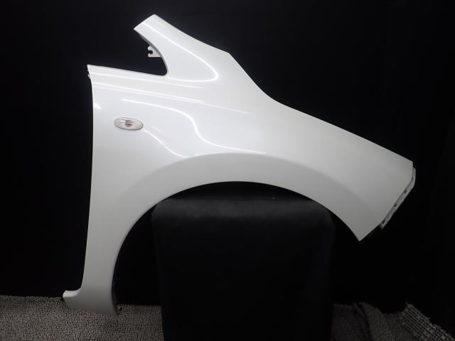 リーフ ZAA-ZE0 右フロントフェンダー QX1 F3100-3NAAA拍卖