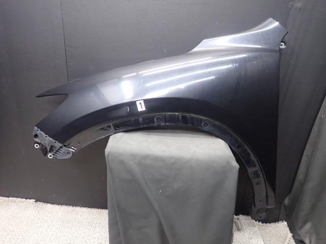 CX-5 LDA-KE2FW 左フロントフェンダー 41W KD53-52-211A拍卖