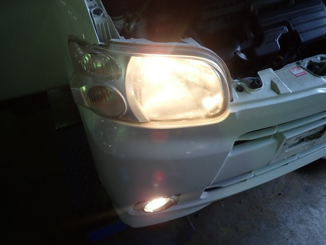 タント DBA-L375S 右ヘッドランプASSY W24 81110-B2480拍卖