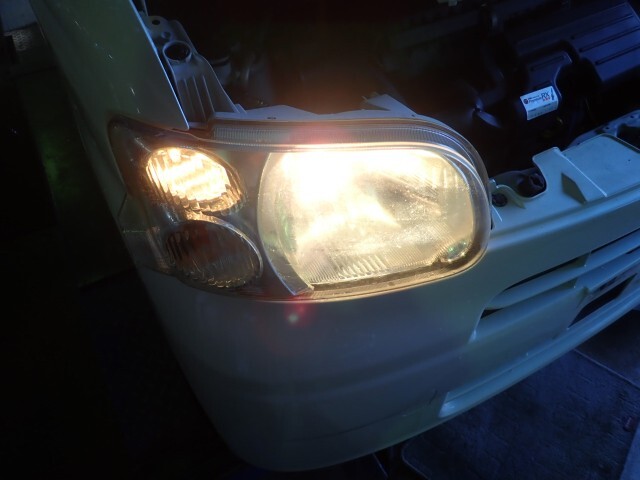 タント DBA-L375S 右ヘッドランプASSY W24 81110-B2480拍卖