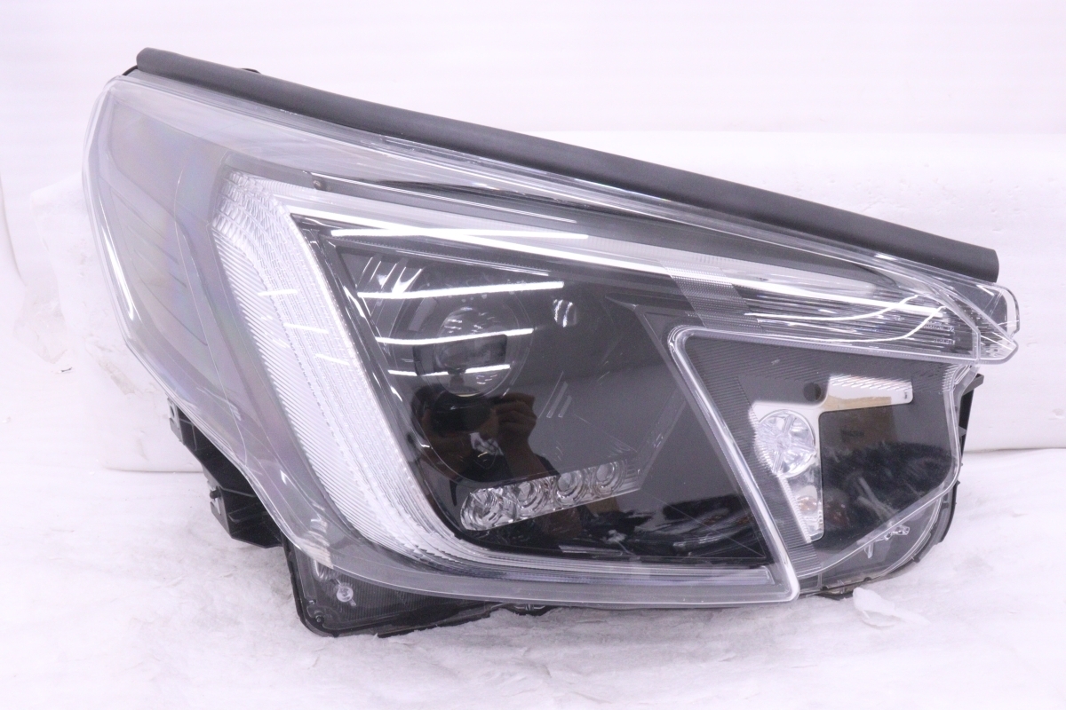 50-94★後期 LED SKE フォレスターHV★右ヘッドライト Xブレイク KOITO 100-60465 打刻:KF ASSY ADB付 純正★スバル ジャンク (QT)拍卖