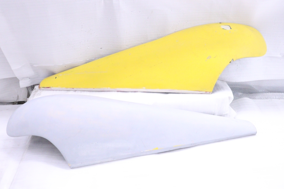 50-895★ターン穴有★ケーターハム スーパーセブン 左右フロントフェンダー 黄/サフェーサー 補修用 (KK)拍卖