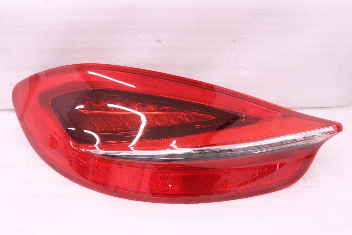 50-1281★美品★LED 981 ケイマン ボクスター★左テールライト 981.631.141.13 純正★ポルシェ (DM)拍卖