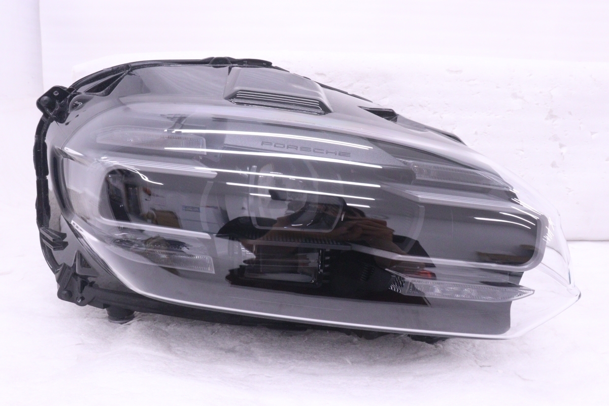 50-434★極上品★LED ポルシェ タイカン★右ヘッドライト 9J1.941.034.J ブラック 純正 (YM)拍卖