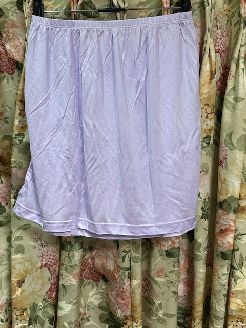 未着用 F 2276 41 超破格値! 在庫処分特売! 絹100% シルクニット100% ショートペチコート フリーサイズ ライラック拍卖