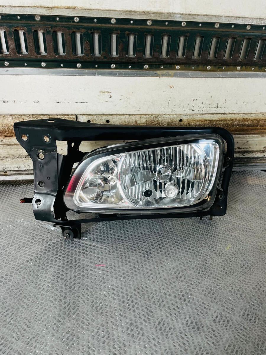 純正品 日野 プロフィア レンジャー HID ヘッドライト ヘッドランプ 左 左側 小糸 KOITO 100-35052 動作OK 150659拍卖