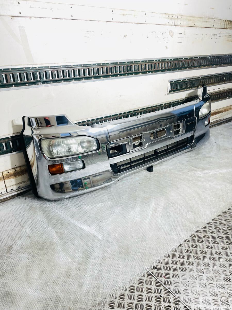 中古美品 純正 日産 UD クオン トラックス メッキフロントバンパー メッキ フロントバンパー メッキバンパー ライト付き 150751拍卖