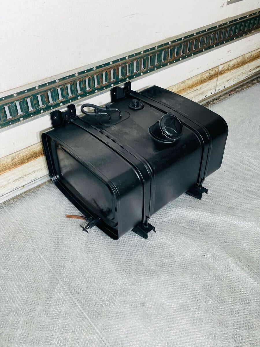 日野 純正品 トラック 小型 中型 メイン燃料タンク メイン 燃料タンク 100L 100リットル 動作車から取外150785拍卖