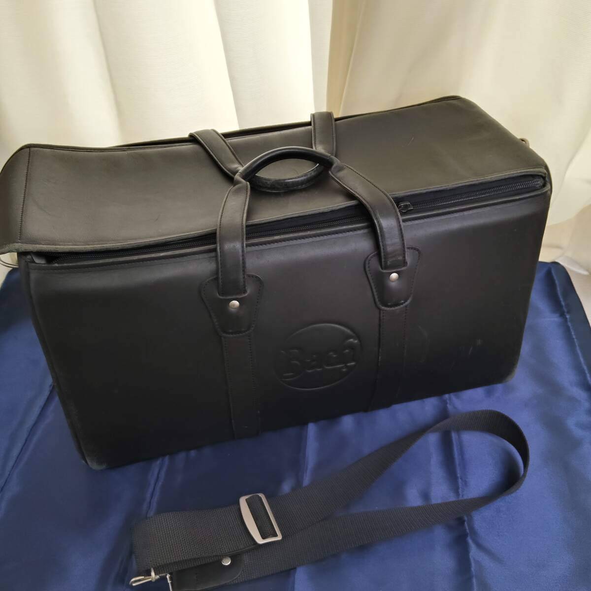 Bach トランペット ケース ReunionBlues ラニオンブルース Genuine Leather スレ色落ちなどあり 使用感あり拍卖
