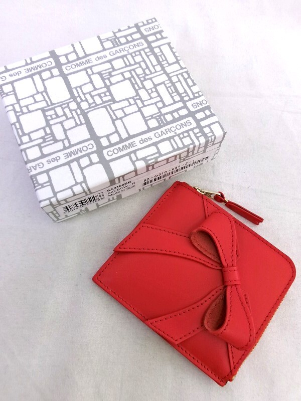 COMME des GARCONS コムデギャルソン リボンデザイン財布 8Z-O310 レッド 革拍卖