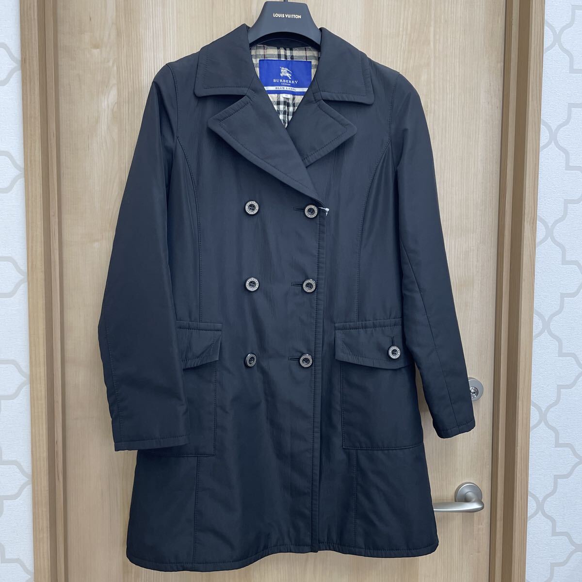 【美品】BURBERRY ブルーレーベル 中綿ミディPコート ブラック拍卖