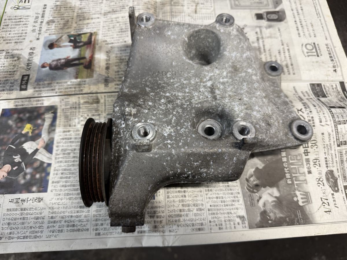 日産純正 スカイライン ローレルステージア RB用 エアコンコンプレッサーブラケット。拍卖