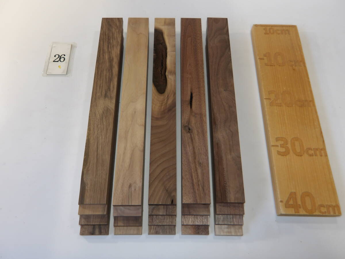 木っ端クラブ ★人気★ B級 ウォールナット 薄板 20枚入り (厚約11mm 幅約45mm) 4面プレーナー済 DIY ハンドメイド A26拍卖