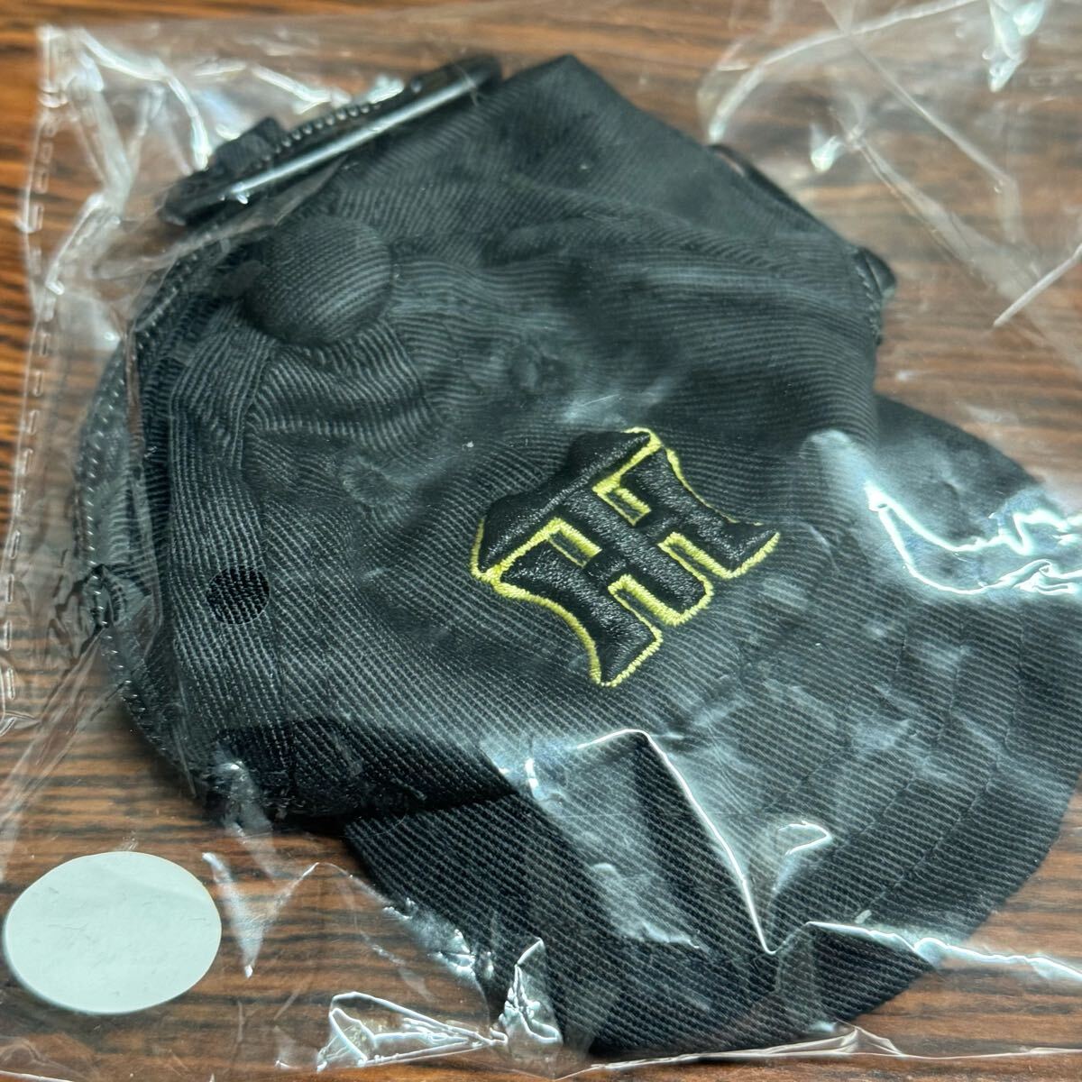 阪神タイガース キャップ型ポーチ コインケース 小物入れ 2025 未開封拍卖