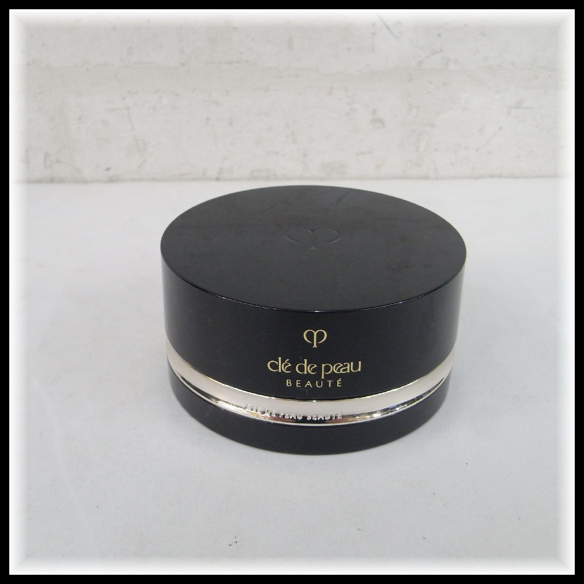 資生堂 クレドポーボーテ プードルトランスパラントn 1 ライト 26g フェイスパウダー拍卖