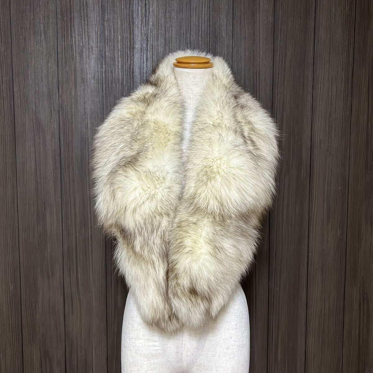 ブルーフォックス 毛皮 大判ショール リアルファー FOX ティペット 拍卖