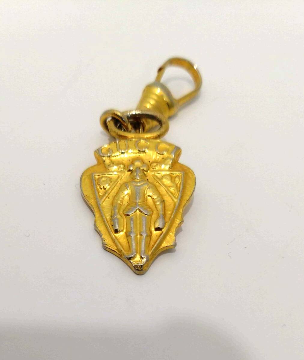 Gucci グッチ チャーム クレスト ヴィンテージ キーホルダー アクセサリー ペンダントトップ ゴールドカラー拍卖