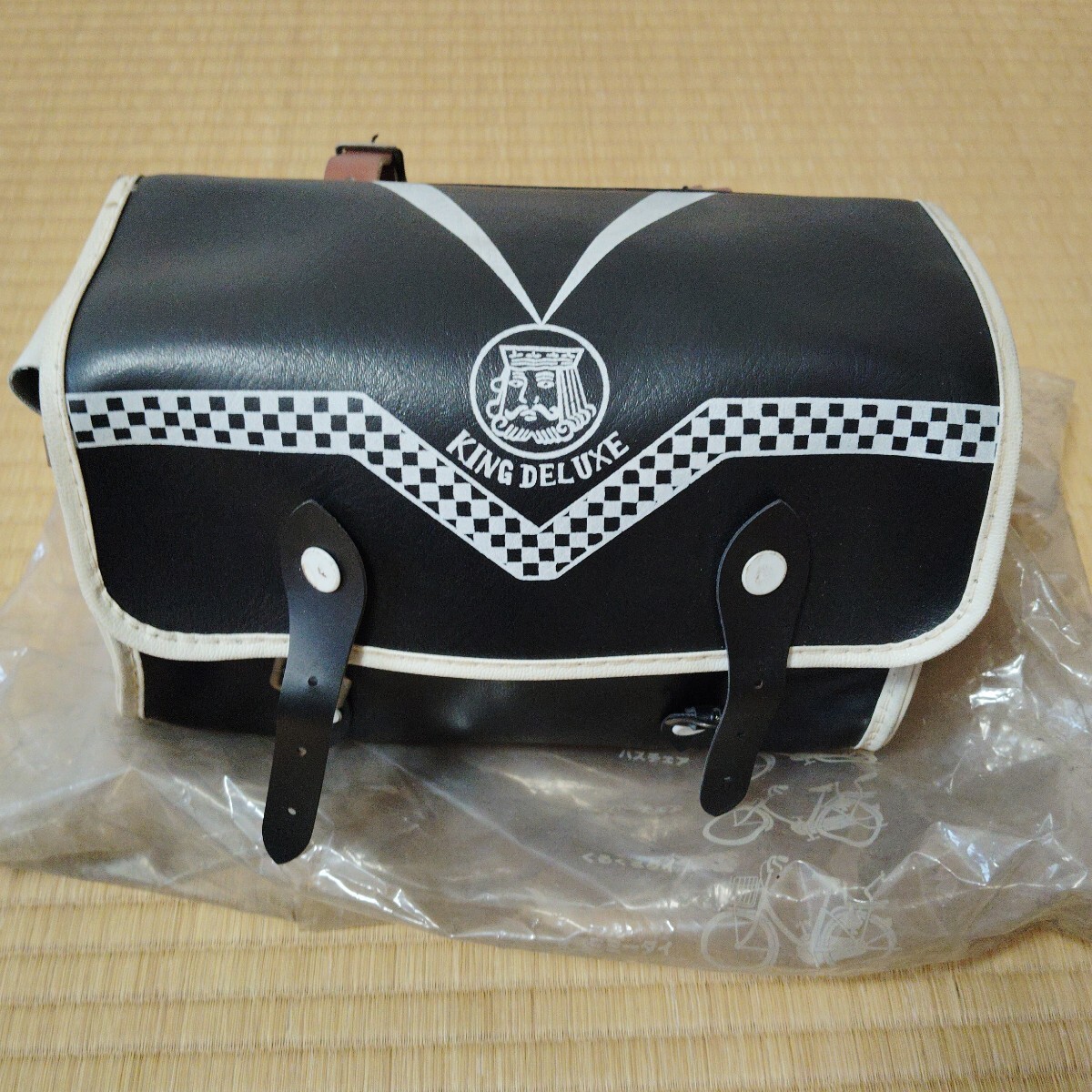 新品 当時物 KING DELUXE 黒x白 サイドバッグ ツーリングバック 旧車 ポーチ 昭和 立花 マーシャル Z1 Z2 CB GS XJ H1 KZ 拍卖
