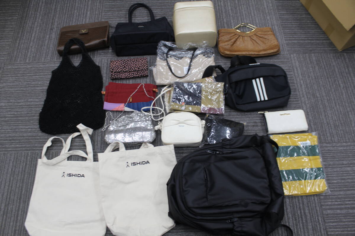 ☆【現状品】ファッション小物 まとめ リュック 財布 バッグ バレンチノ アディダス 激安 1円スタート拍卖