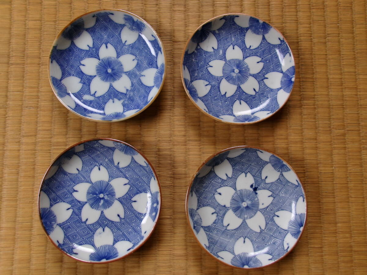 印版 手塩皿 桜花 五割桜 重ね枡地紋 裏底にTRADE MARK MADE IN JAPAN 拍卖