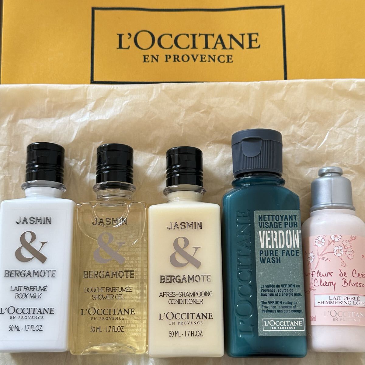 L’OCCITANE ロクシタン ミニボトル 5点 ミニセット イモーテル シア ヴァーベナ ジャスミン チェリーブロッサム アーモンド クリーム ⑦拍卖