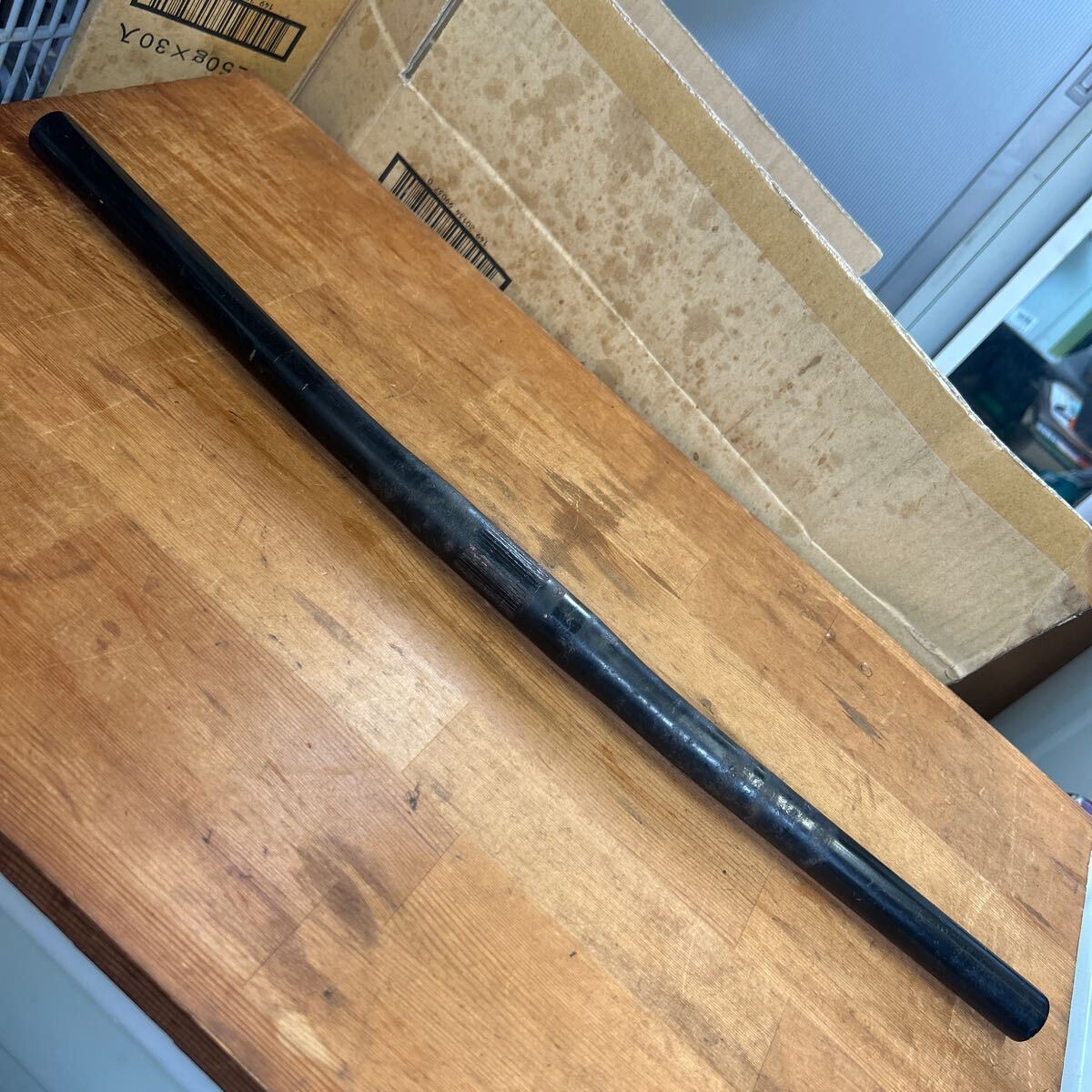 19341【中古品・鉄製】フラットバー540ミリ☆定形外660円発送拍卖