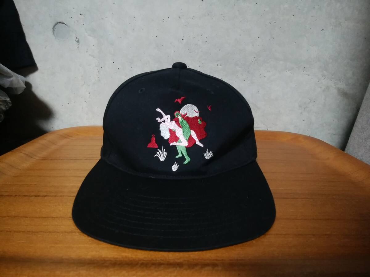 【UNDERCOVER アンダーカバー × CARNE BOLLENTE カルネボレンテ】刺繍入りベースボールキャップ 限定コラボモデル 名作 人気アイテム拍卖