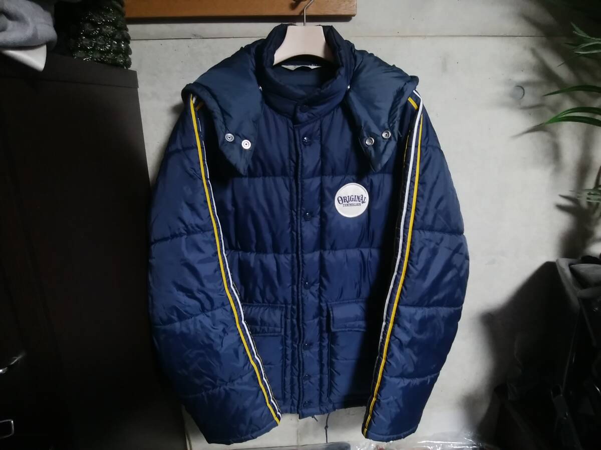 【TENDERLOIN テンダーロイン 】フード付レーシングジャケットS 日本製 ワッペン刺繍デザイン入り 本店限定 人気アイテム 名作 ダウン拍卖