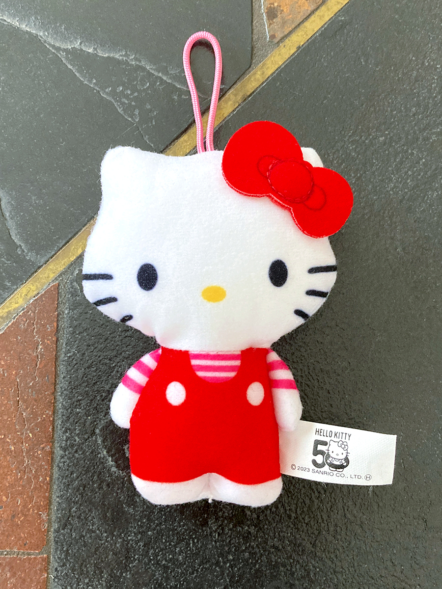 送料無料◆キティ ぬいぐるみ*マクドナルド ハッピーセット サンリオ ハローキティ 50周年 ノーマル 2023年 ストラップ チャーム グッズ 赤拍卖