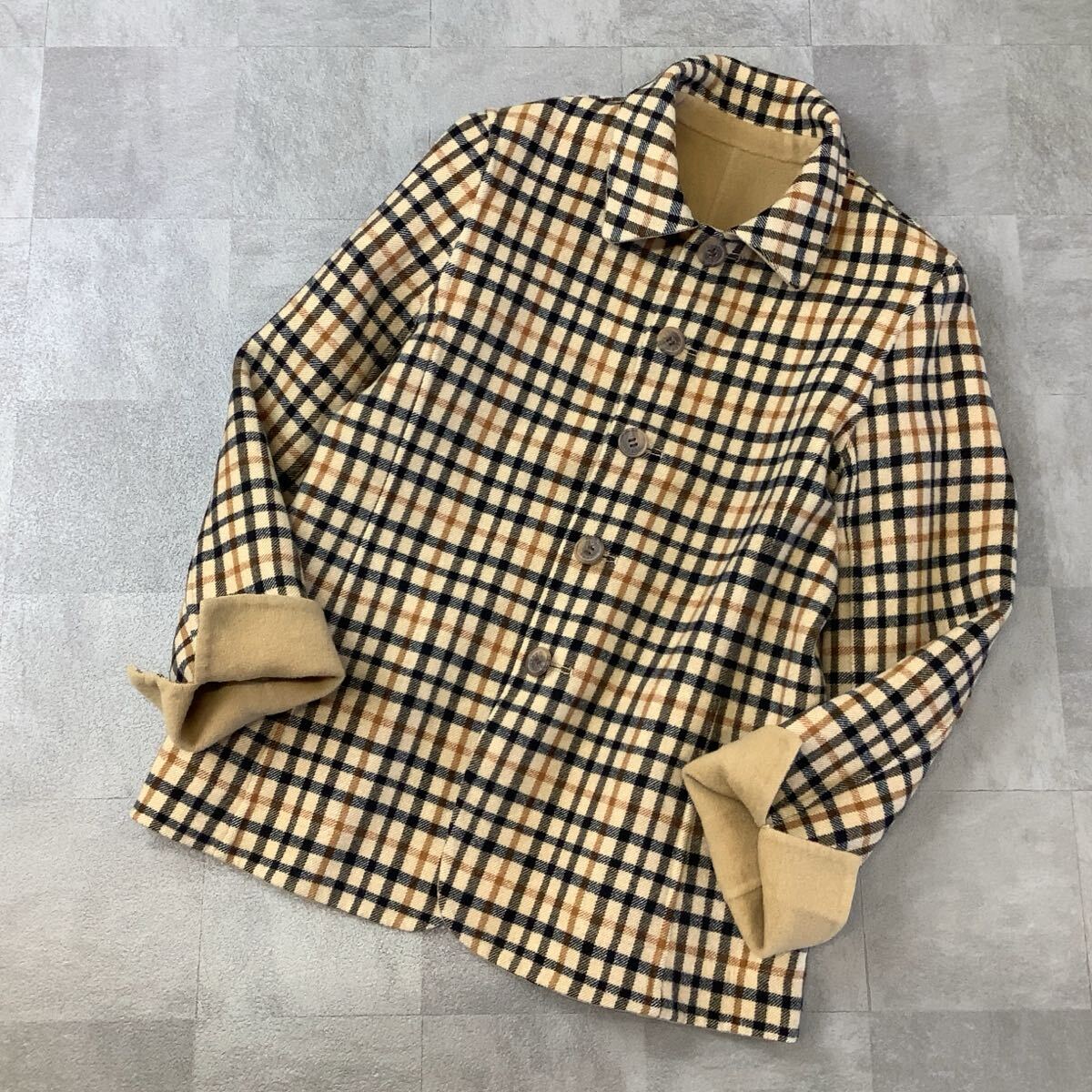 良品 DAKS ダックス リバーシブル ウールジャケット 総柄 ハウスチェック レディース 40 L 日本製 キャメル ベージュ拍卖