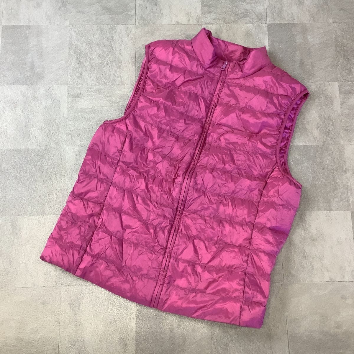 ユニクロ UNIQLO ウルトラライトダウンベスト ダウンジャケット レディース マゼンタピンク XLサイズ golf 軽量ダウン拍卖