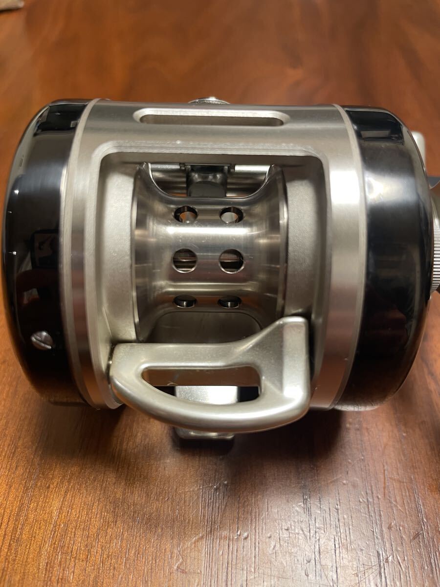 リョービ RYOBI バリウスF300 ベイトリール ※商品説明確認必須拍卖