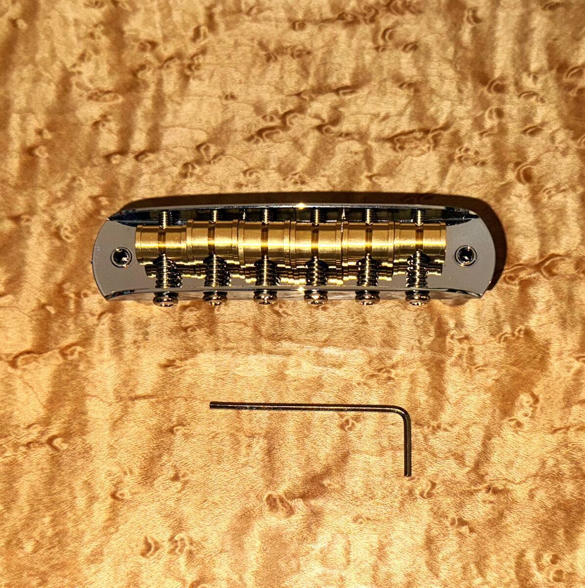 新品MustangムスタングStyle BridgeブリッジChrome BrassブラスSaddleサドルFenderフェンダー Jazzmasterジャズマスター Jaguarジャガー 等拍卖