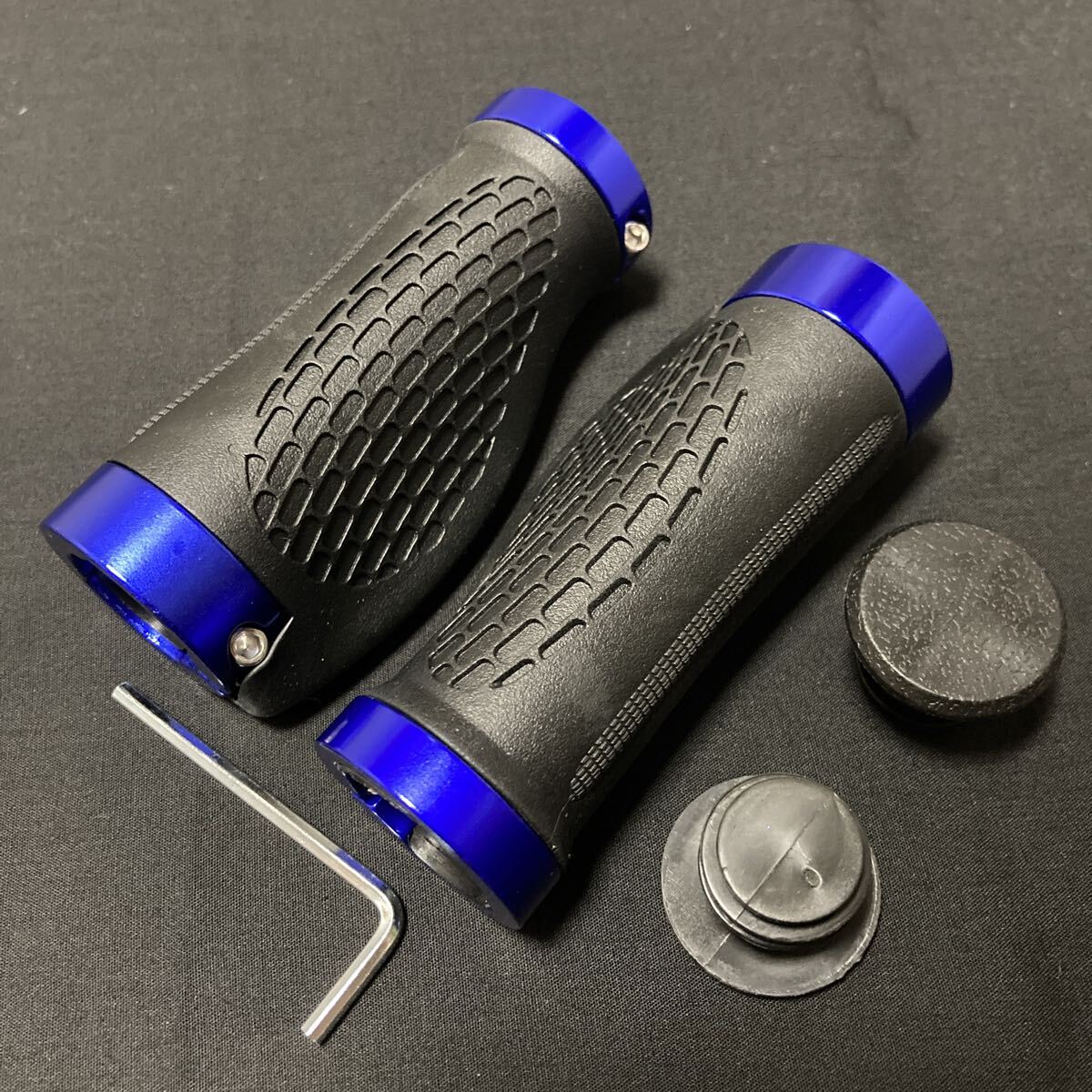 ☆ 新品!! 自転車 ロックオン エルゴグリップ ショート ブラック/ブルー 1セット ☆拍卖
