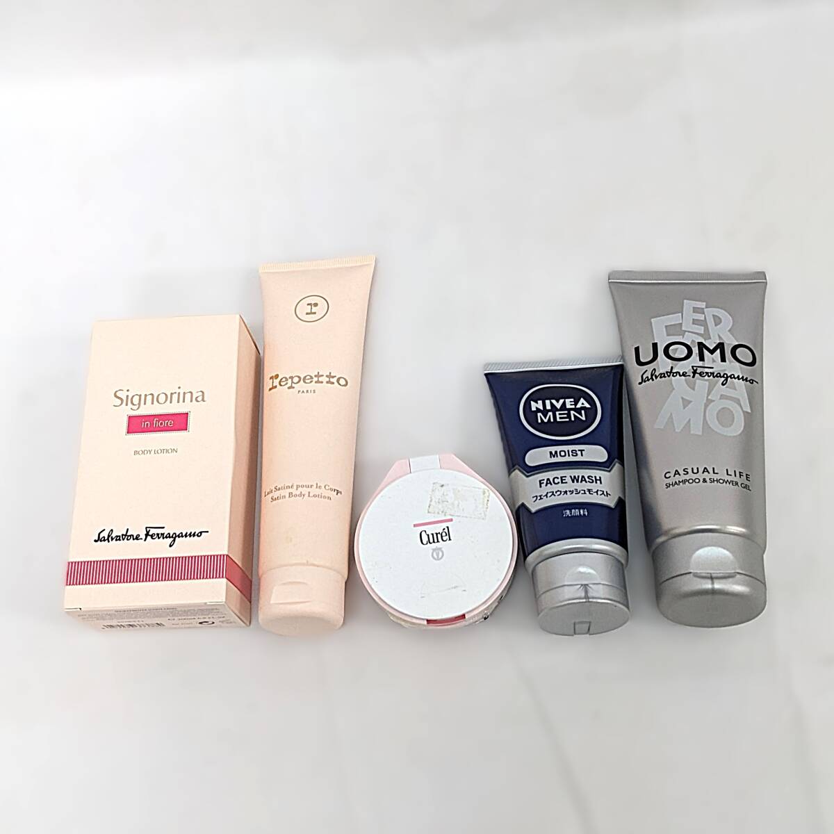 【10085】1円スタート 化粧品 サルバトーレフェラガモ UOMO シャワージェル ニベア キュレル レペット ボディローション ビューティー拍卖