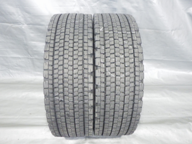 245/70R19.5 136/134J ブリヂストン 冬 エコピア W901 中古 2本セット スタッドレスタイヤ 2021年 日本製 245/70/19.5 245/70-19.5 UT3200拍卖