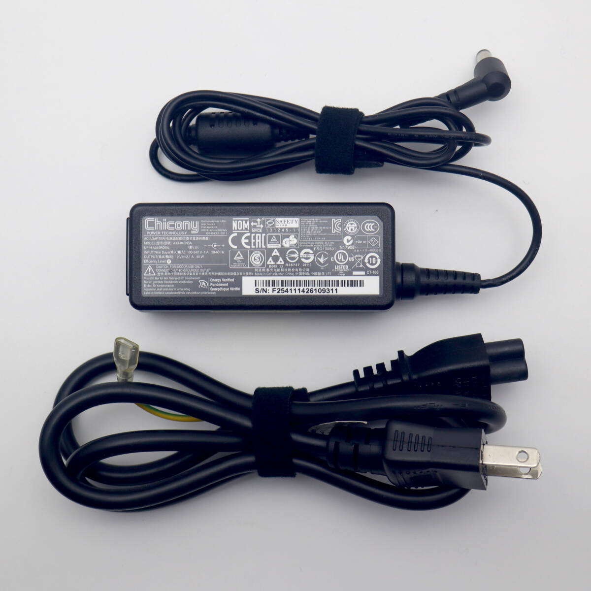 Chicony ACアダプター 19V 2.1A A13-040N3A 外径:5.5mm 内径:1.8mm メガネケーブル付き【動作確認済み】拍卖