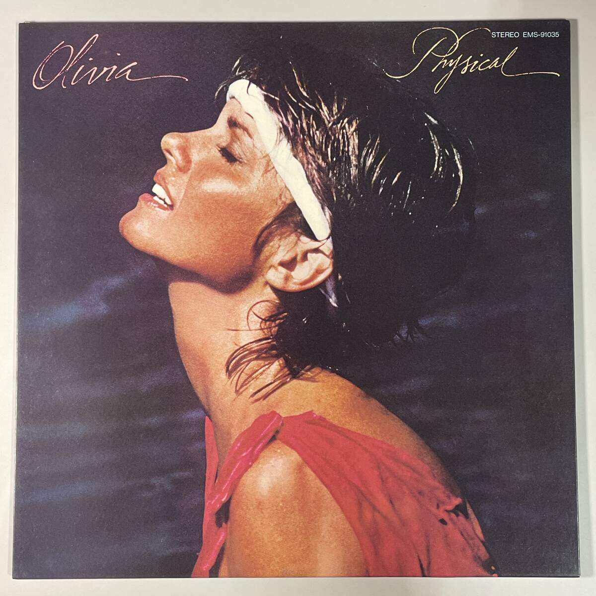 LR0399 OLIVIA NEWTON JOHN / Physical 拍卖