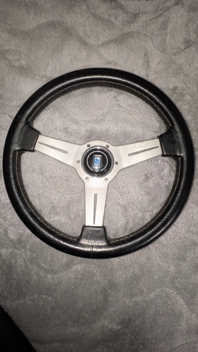 ナルディ ステアリング ホーンボタン付 NARDI 33パイ拍卖