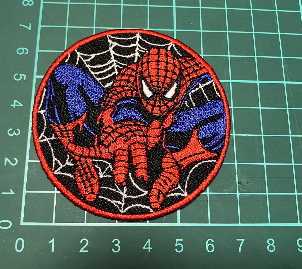 アイロン 接着 刺繍 ワッペン◆スパイダーマン 丸型◆ キャラクター アメトイ アメ雑 雑貨 アメキャラ 幼稚園拍卖