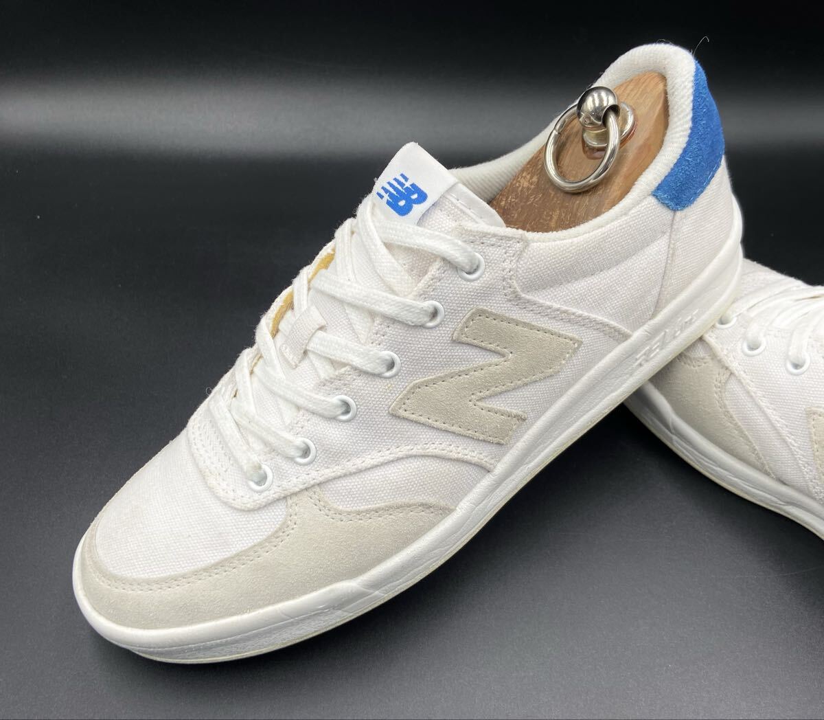 【ニューバランス/CRT300BN/REVLITE/D】高級ローカットスニーカー!ホワイト×ブルー/jp25cm/衝撃プライス!ヴィンテージ復刻!10/27拍卖