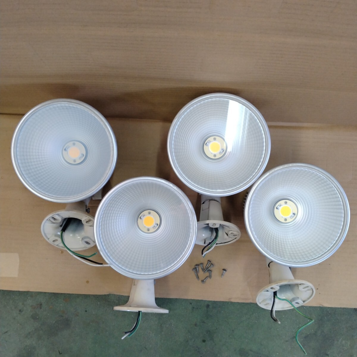 IWASAKI 岩崎電気 LED照明器具 E0403N/SA9/IV 4個セット拍卖