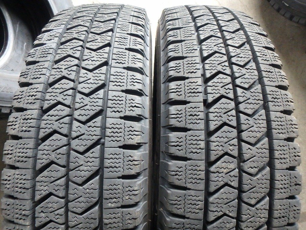 Y412 送料無料【175/75R15 103/101】ブリヂストン W989 スタッドレス 2本 2023年製 約6-6.5分山拍卖