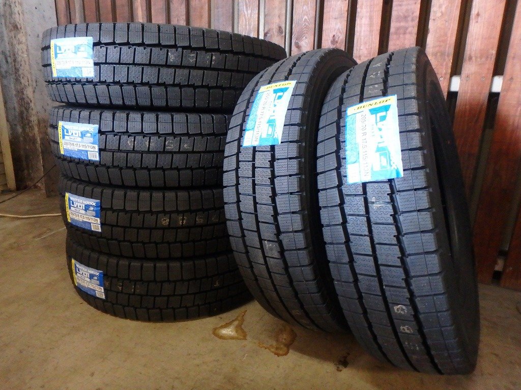N648 新品 2025年製 送料無料【205/70R17.5 115/113】ダンロップ LV01 スタッドレス 6本拍卖