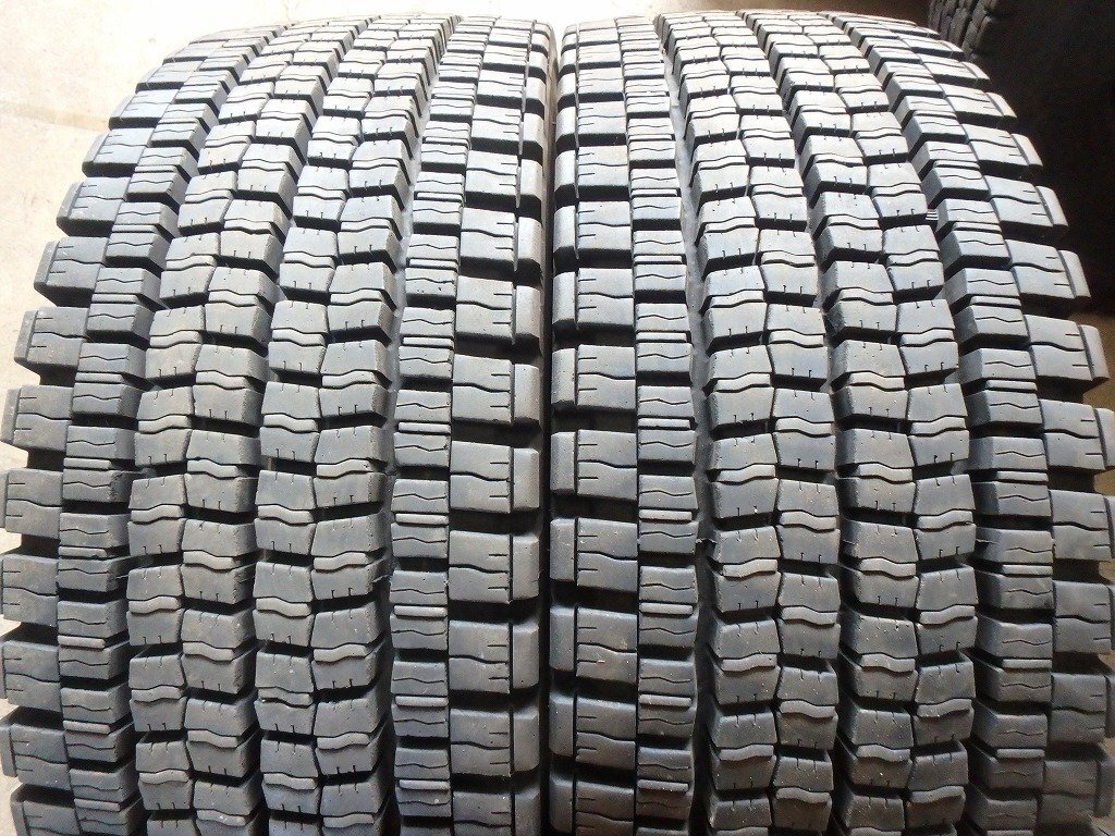 N654 バリ溝 送料無料【245/70R19.5 136/134】ダンロップ SP001 スタッドレス 2本 2023年製 約8.5分山拍卖