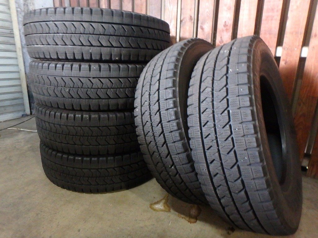 N692 2024年製 送料無料【225/70R16 117/115】ブリヂストン W989 スタッドレス 6本 約6.5-7分山拍卖