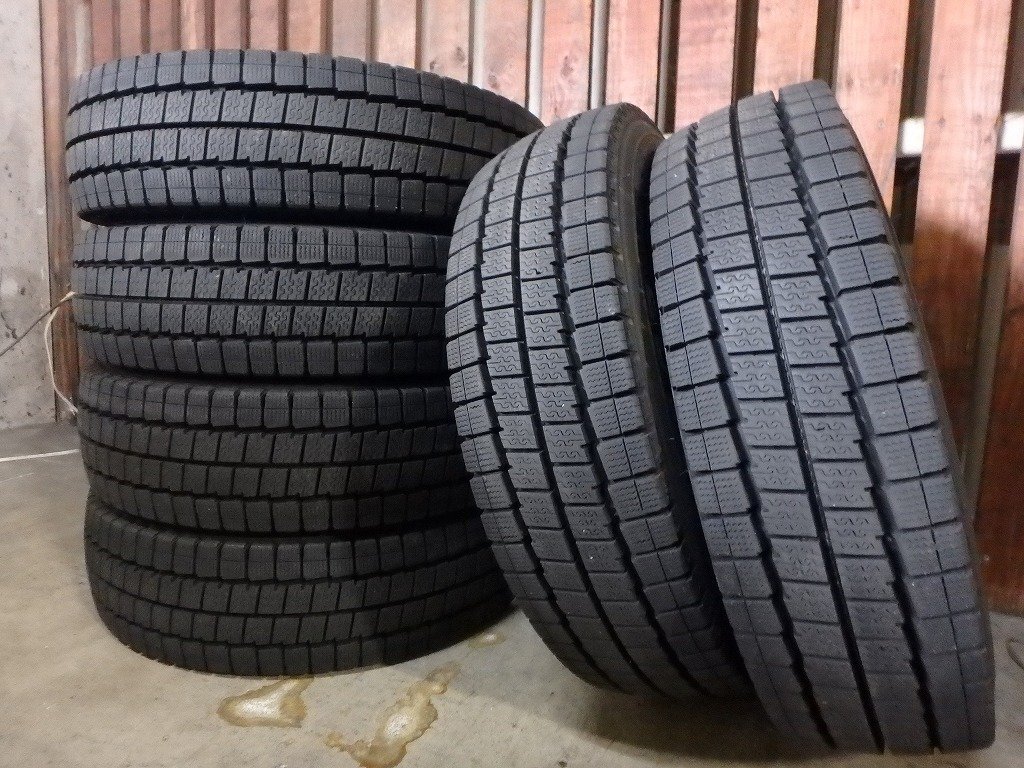 Y468 2024年製 約8.5-9分山 送料無料【175/75R15 103/101】ダンロップ LV01 スタッドレス 6本拍卖