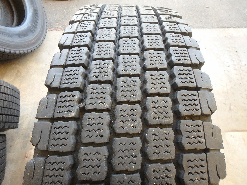 N760 送料無料【11R22.5 14PR】ブリヂストン W910 スタッドレス 1本 2021年製 約6-6.5分山拍卖